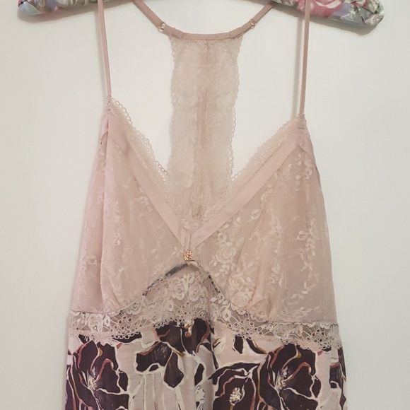 M&S nightie Rosie for Autograph floral & lace nightie - Picture 5 of 9